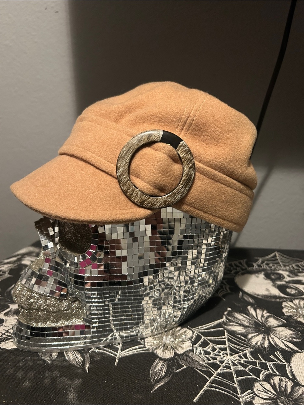 BCBGMAXAZRIA Vintage Y2K Camel Wool Blend Newsboy Cabbie Cap Hat